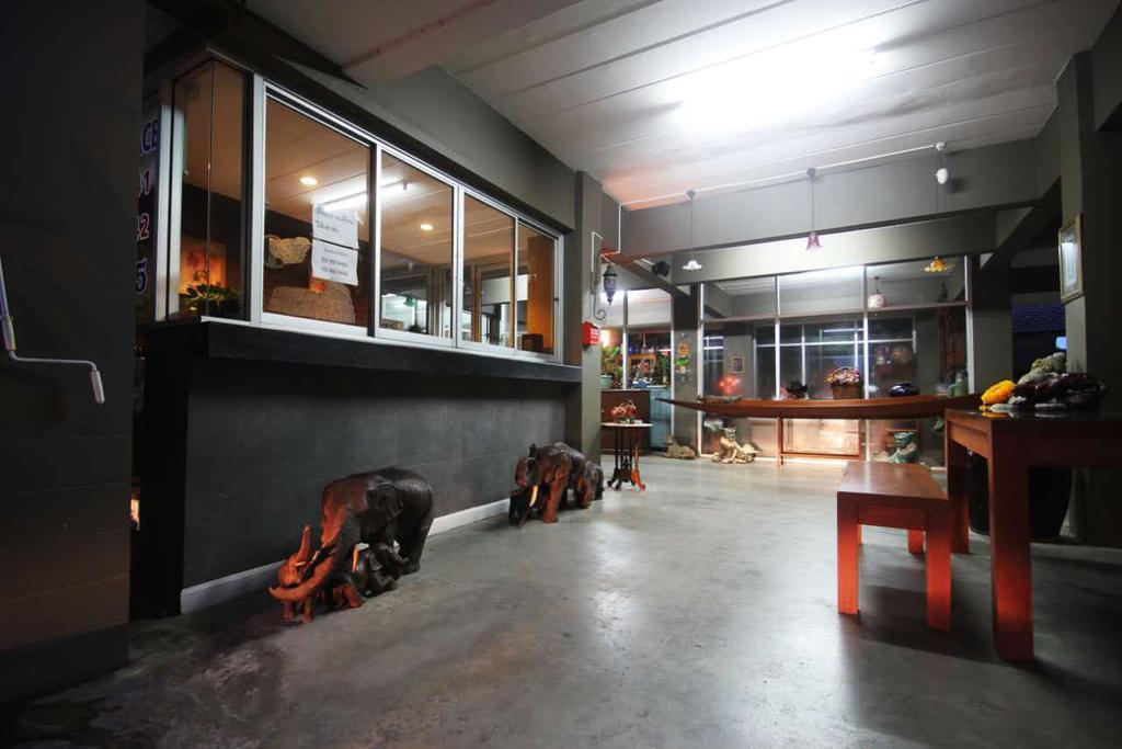 Namnon Place Nonthaburi Exterior photo